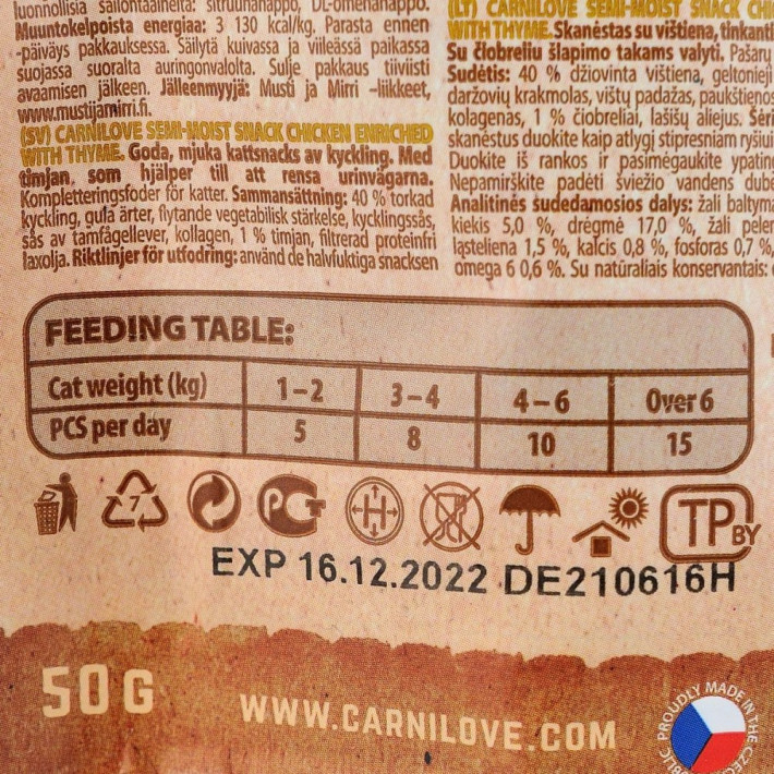 Напіввологі ласощі для котів Carnilove Cat Semi Moist Snack Chicken with Thyme з куркою та чебрецем, 50г - фото №3