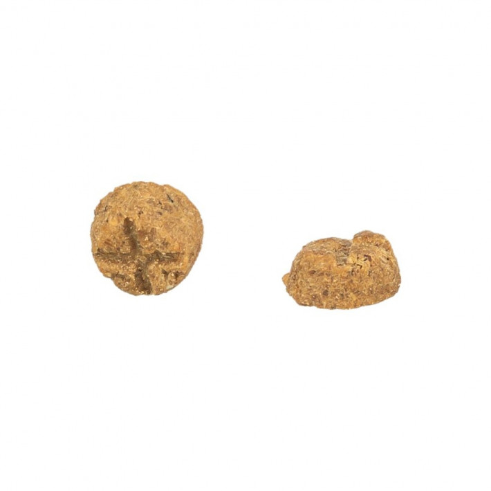Лакомства Trixie Crumbies для кошек хрустящие подушечки с курицей, 50 г - фото №3