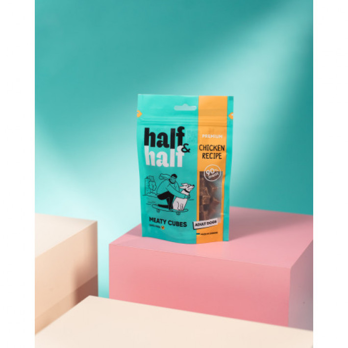 Ласощі для собак Half&Half у формі м'ясних кубиків з куркою, 100 г