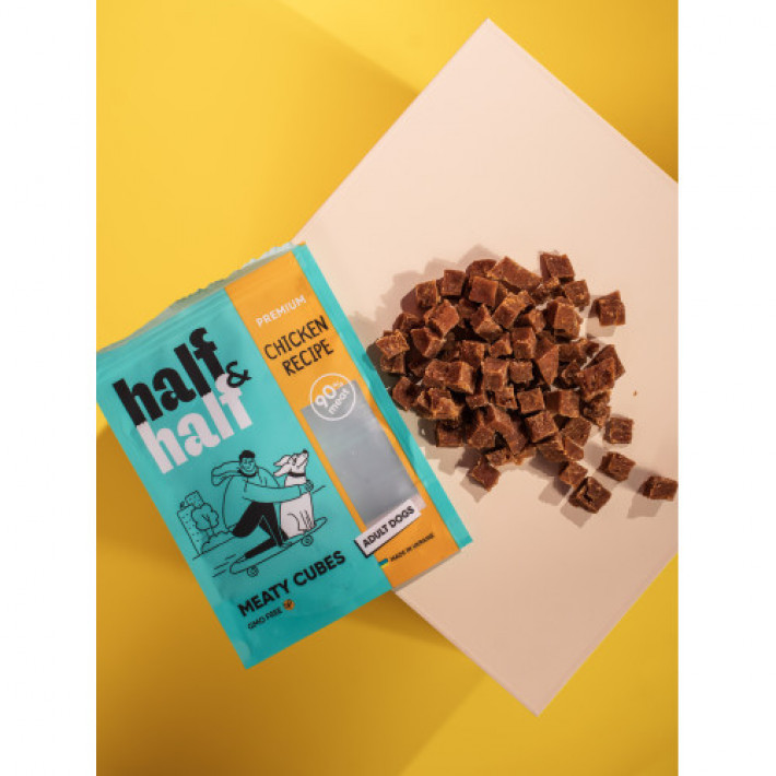 Ласощі для собак Half&Half у формі м'ясних кубиків з куркою, 100 г
