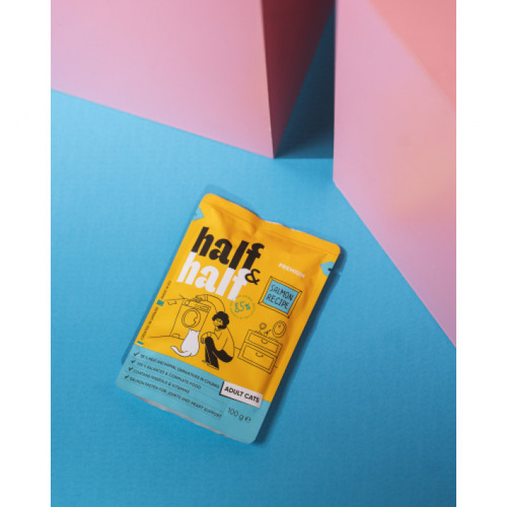 Корм вологий Half&Half для дорослих котів, шматочки з лососем у желе у формі пауча, 100 г